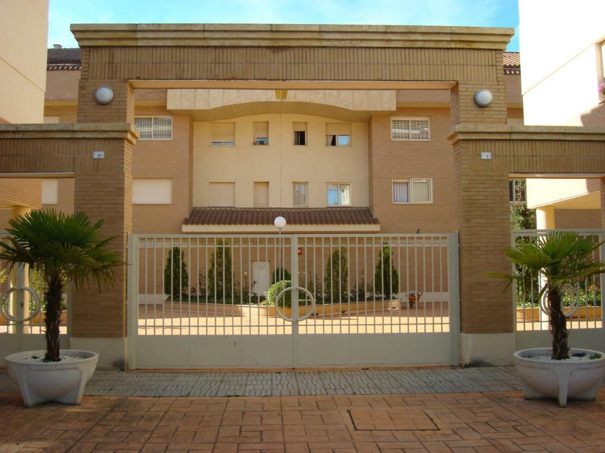 דירות סנטה מרתה דה טורמס Alameda Del Tormes מראה חיצוני תמונה