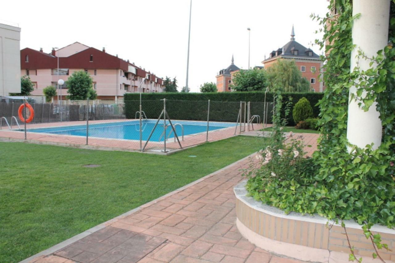 דירות סנטה מרתה דה טורמס Alameda Del Tormes מראה חיצוני תמונה